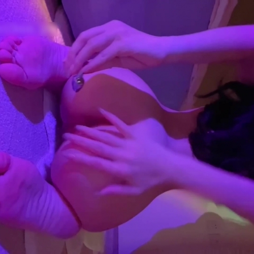 推特芋圆呀呀蛇纹情趣巨乳粉鲍手指抽插高潮喷尿2V/2.38G