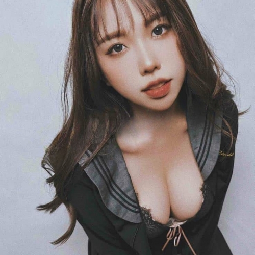 台湾32G美少女小奈宝fansone会员订阅福利136P+13V【172M+105M】