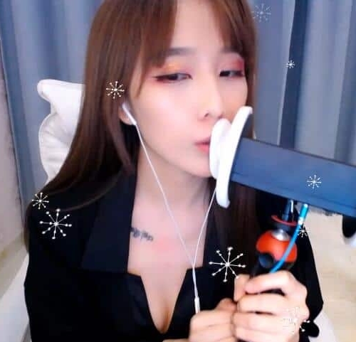 【ASMR】斗鱼女主播丸子君（陆瑶姐姐g）全裸按摩棒自慰私人定制【846M】