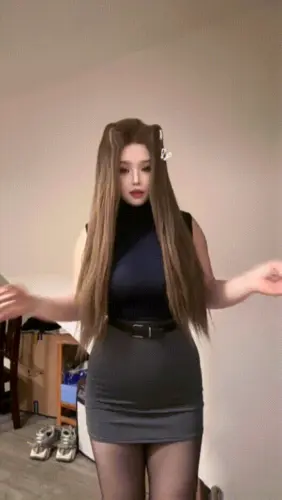 【原相机泄密】快手高颜值巨乳骚母狗 和榜一大哥线下约炮24V/2.5G