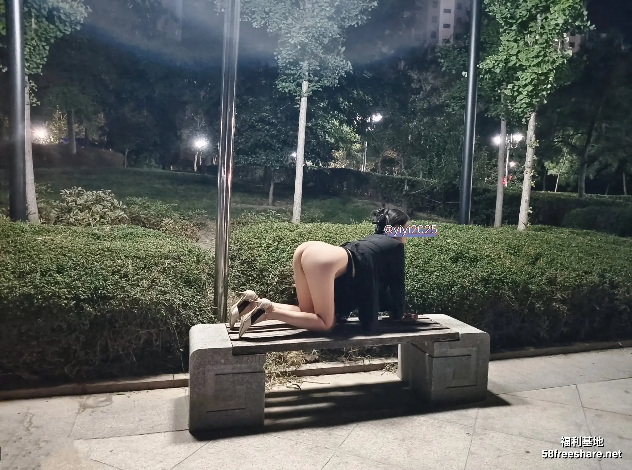 骚妻依依yiyi2025 户外露出勾引老头福利订阅71V/154P/1.75G