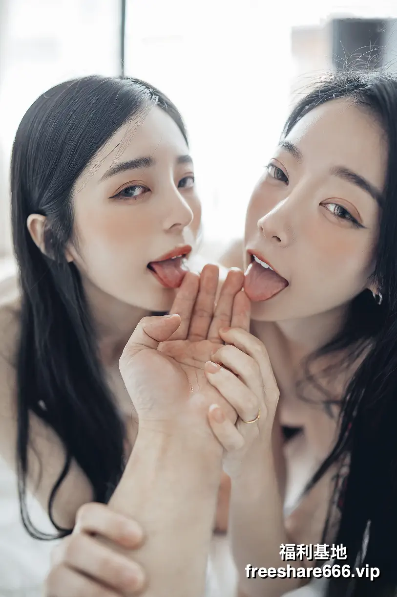 JVID辰辰22套原版写真合集2700P/6.2G