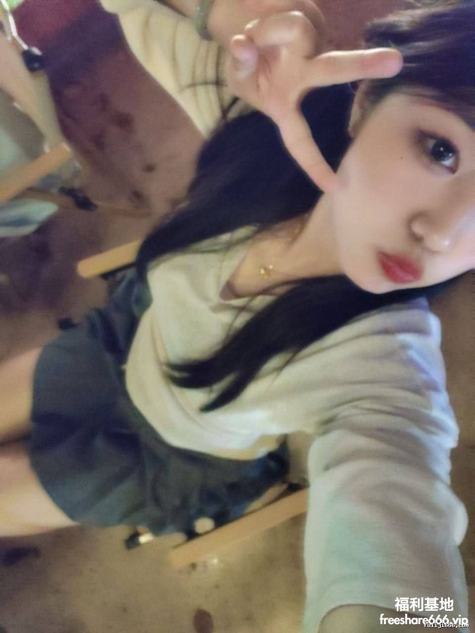 S级别泄密：最近被男友流出的四位高颜值女孩图影1.47G