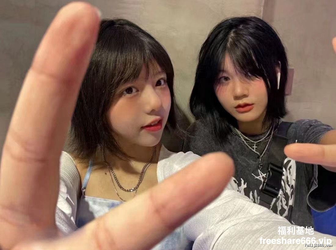 反差清纯美少女李月合集1G