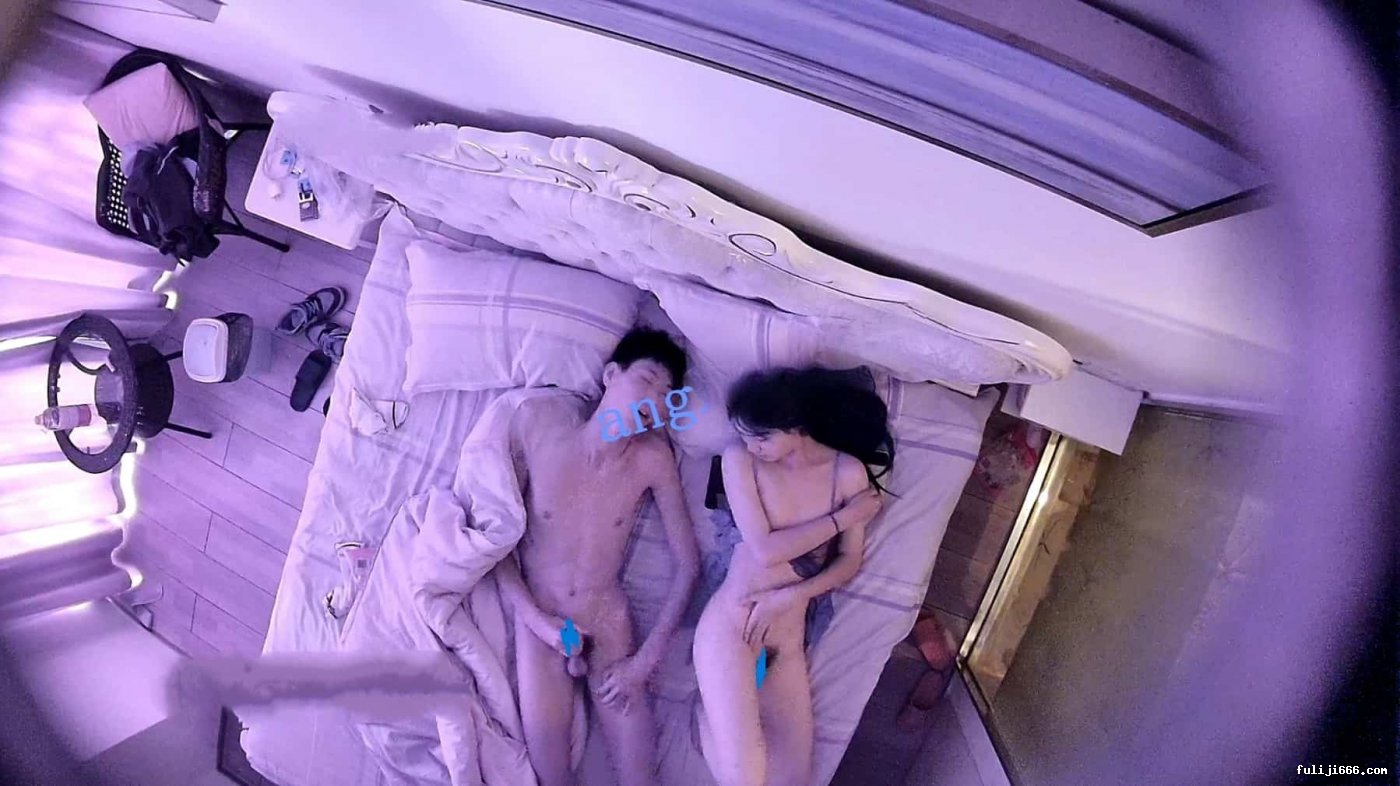 酒店偷拍-极品校园女神被男友狠操窗边做爱找刺激5V/1G