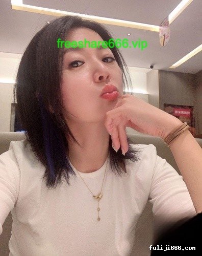 海角听风操小妈与性感后妈刺激偷情口暴肛交浴血奋战185P/19V/2G