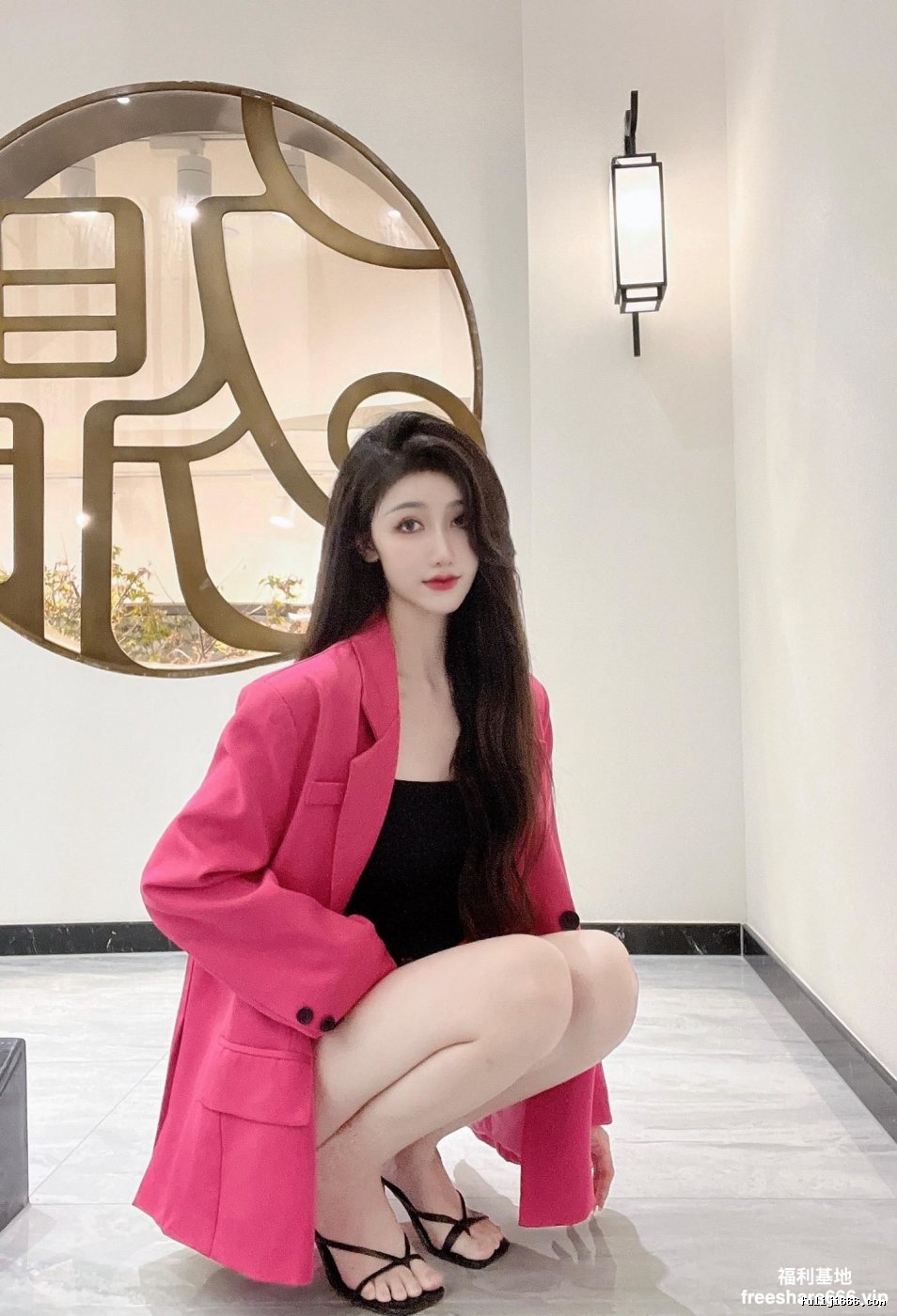 神似林一的抖音及fu主播甜一 超辣身材黑丝情趣一对一15V/180P/1.92G